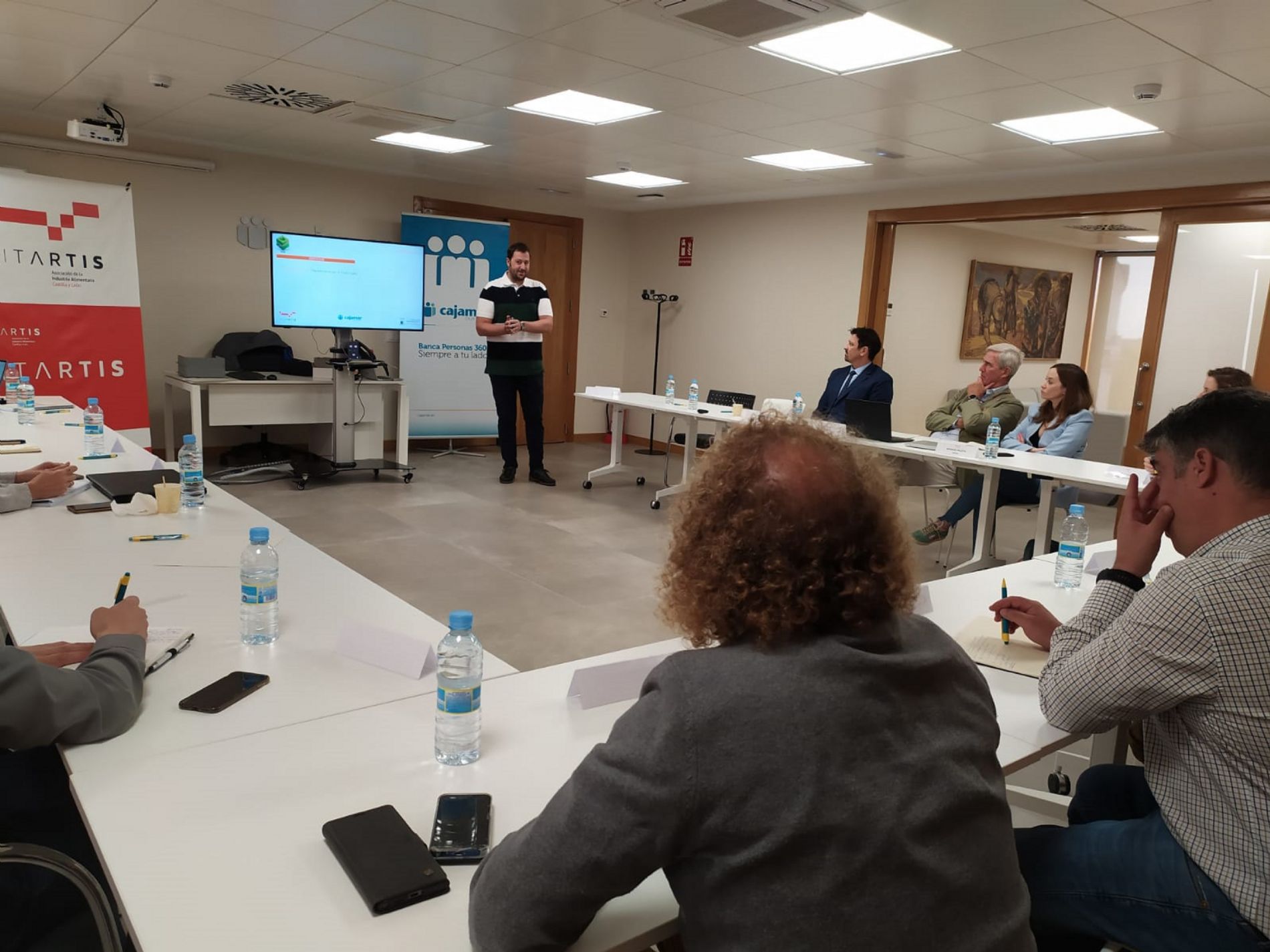 Un momento de la sesin de Carlos Martn Graa (Enerjoin) con los socios de Vitartis
